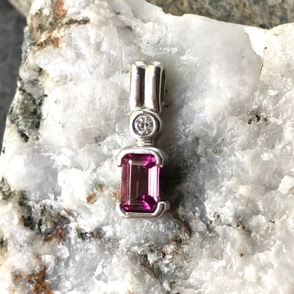 Jewelry - 10k Gold Genuine Diamond Pink Tourmaline Pendant